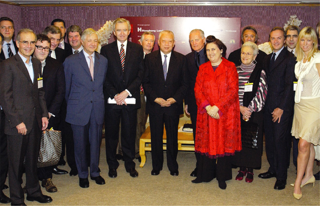 Leading figures from the world's foremost fashion brands meet the Chief Executive (centre) during the Luxury 2004: The Lure of Asia Conference.
